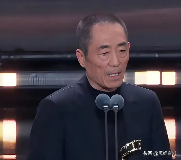 群星云集！张艺谋新片《守密者》网传阵容流出，角逐春节档。