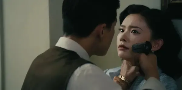足迹第1集剧照