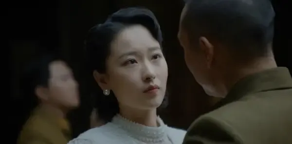 九个弹孔第14集剧照