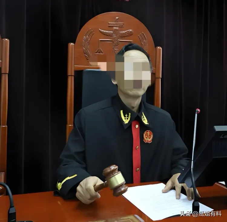 大衣哥和于文华被传了15年的绯闻谣言，如今终于真相大白。