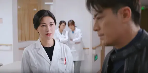 他为什么依然单身 第1集：俞瑜顾叶嘉尴尬相遇剧照
