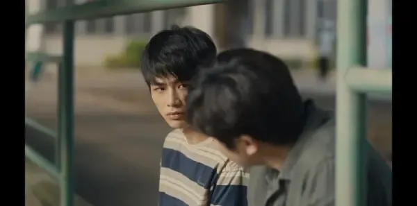 追光的日子 第9集：众人帮贾坤放烟花剧照