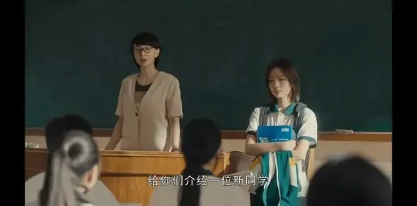 追光的日子 第3集：郝楠重回教师岗位剧照