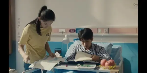 追光的日子 第28集:全体师生送别高三剧照