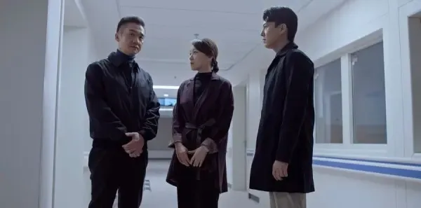 突围第12集剧照