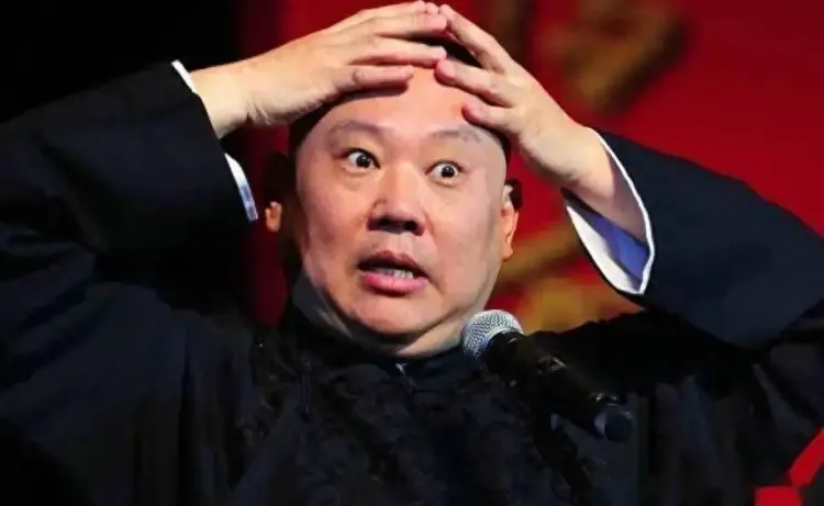 郭德纲演出改编经典歌曲引争议，后续处理引发讨论