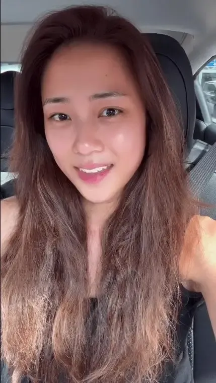 TVB力捧小花零滤镜素颜曝光，健康小麦肤色抢镜，网友大赞底子好