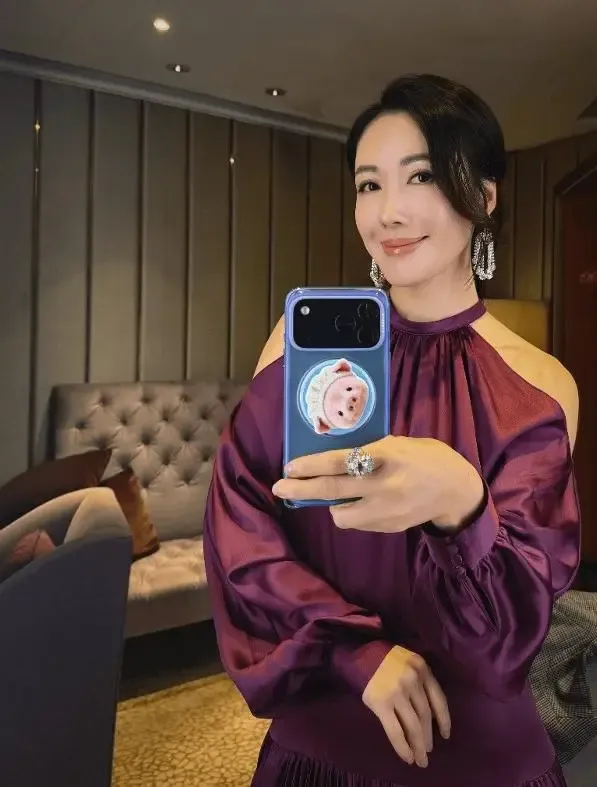 李施嬅《空枪》路演，妈妈大赞檀健次帅