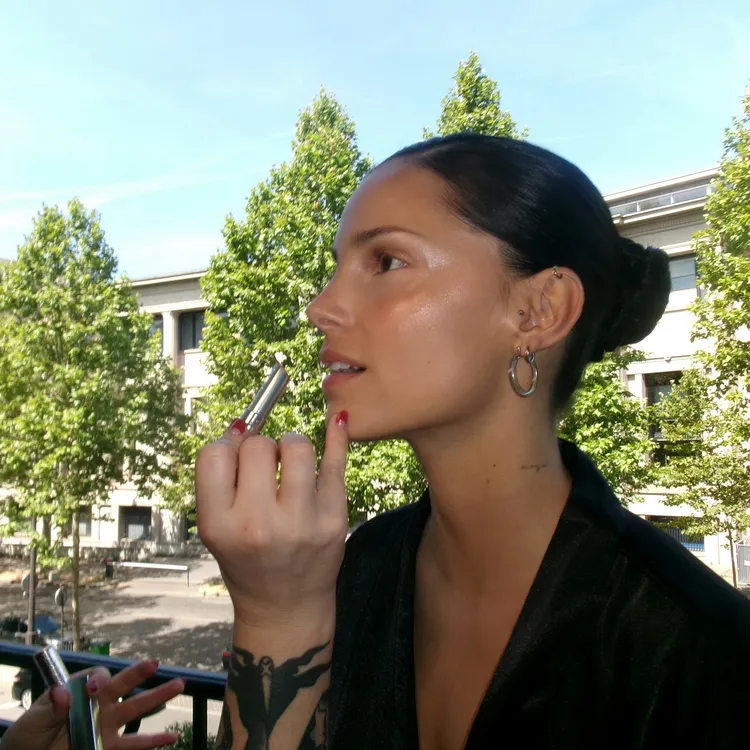 英迪纳瓦瑞特把时间与档期全数投放在超级英雄多部片约上,意味著她未来几年的曝光率有了绝对保证。(IG@indenavarrette)