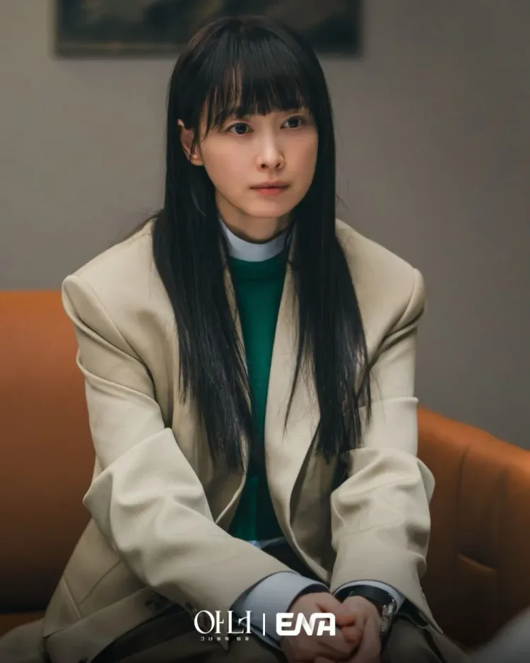 《荣耀：她们的法庭》李奈映