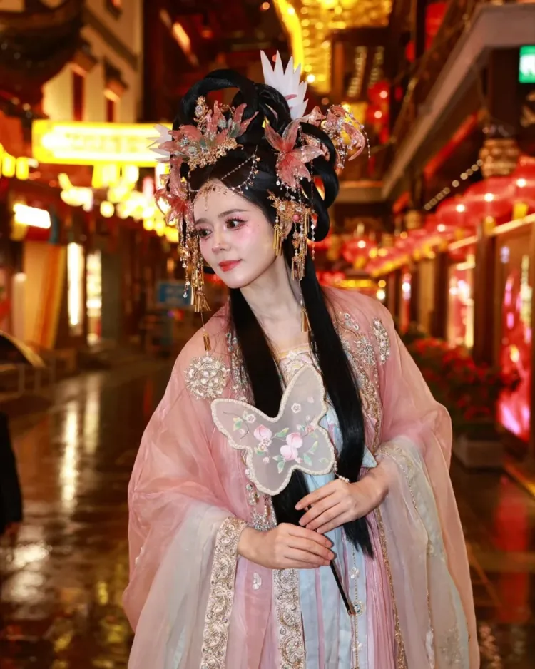 韩佳人晒出网红妆写真成品