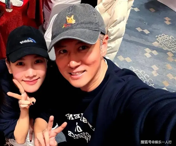 任重官宣妻子怀二胎，孙骁骁近照甜美