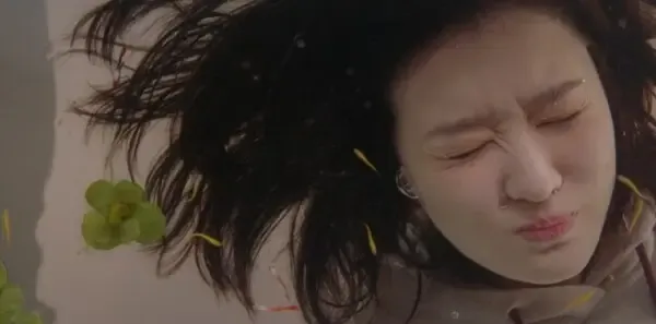 在你的冬夜里闪耀 第2集：郑达前来到了平行时空剧照
