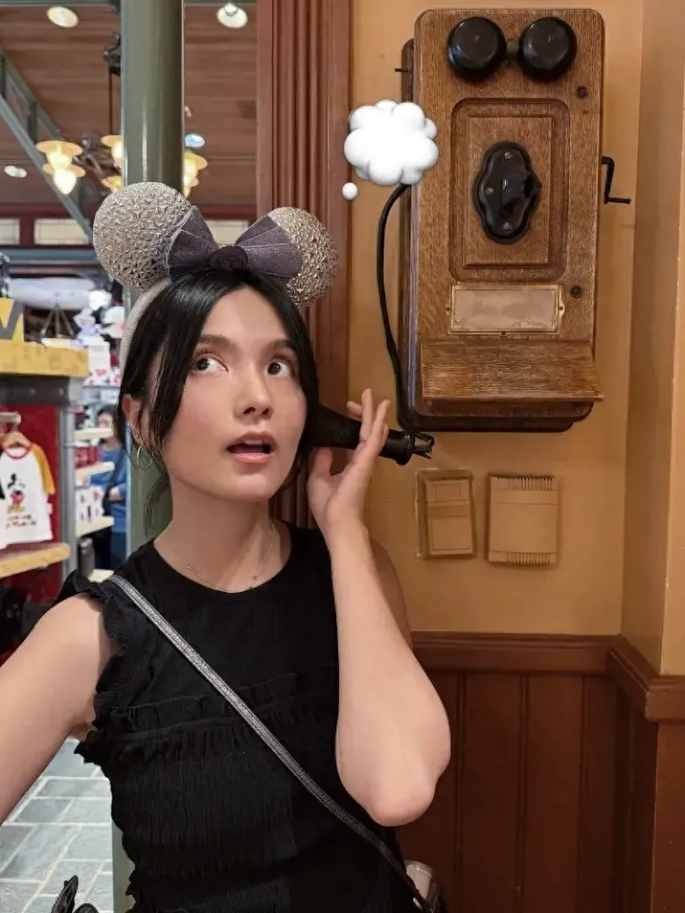 香港女星三年抱三近况幸福，三个女儿性格不同，二女最爱超级英雄