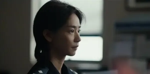 剥茧第2集剧照