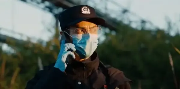 剥茧第17集剧照