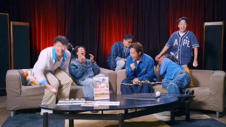 事件引起全场骚动,一片混乱。(影片截图)