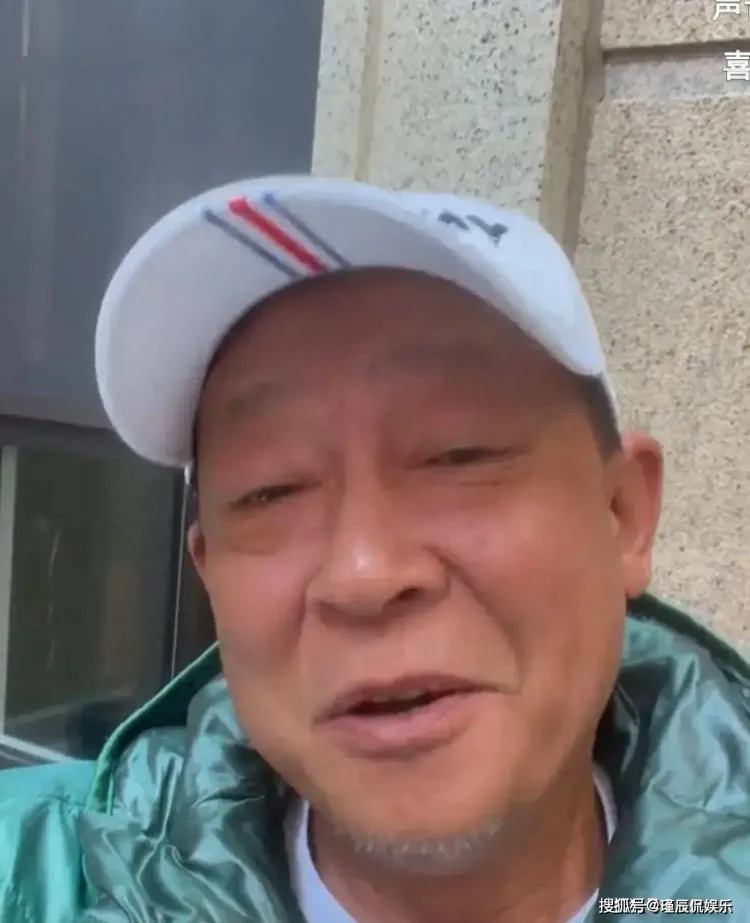 王志文近况引热议：一组生活照带来关于岁月与婚姻的讨论