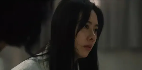 剥茧第11集剧照