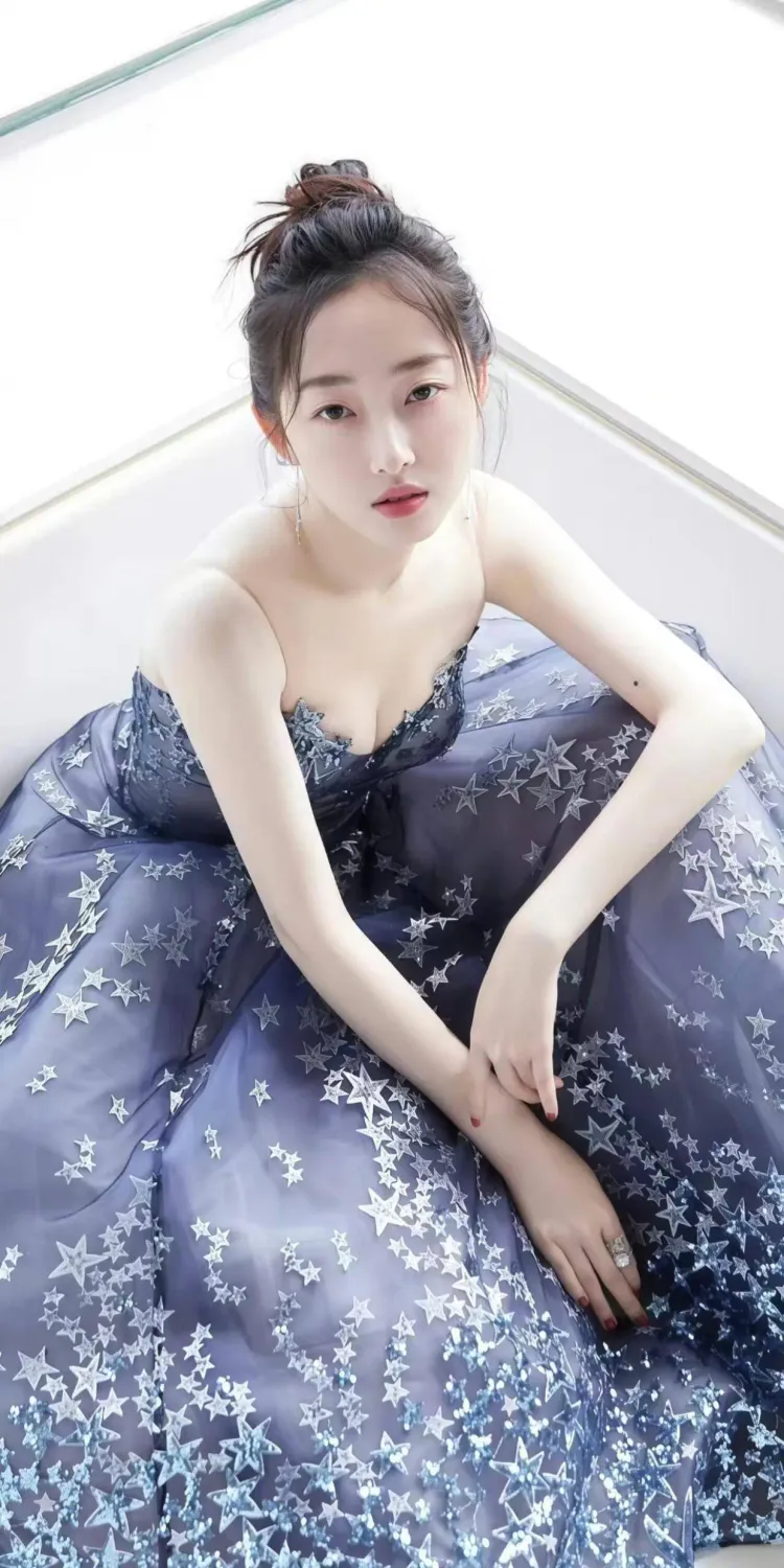 蒋梦婕否认新恋情：目前单身，过往感情一向低调