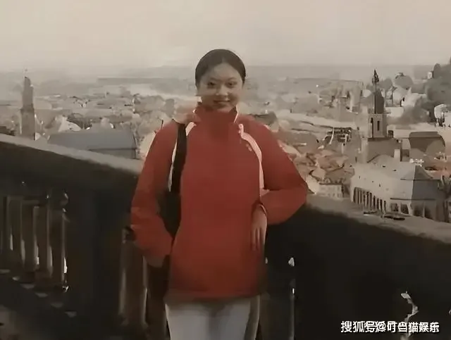 张艺谋陈婷：低调家庭生活与教育观引关注