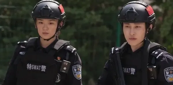 女巡特警之蜂鸟突击队第2集剧照