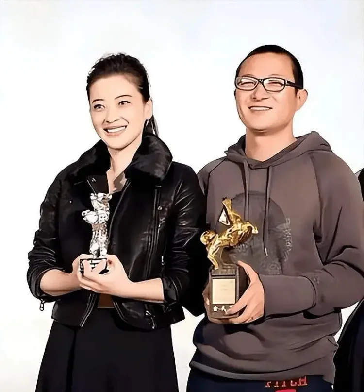 梅婷女儿曾慕梅受关注，独立自信表现获称赞