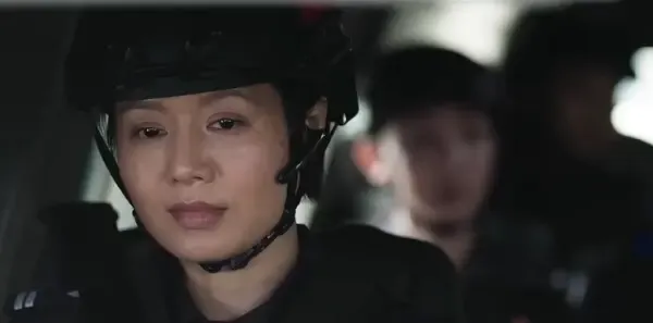 女巡特警之蜂鸟突击队第16集剧照