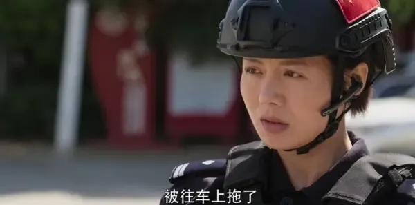 女巡特警之蜂鸟突击队第19集剧照