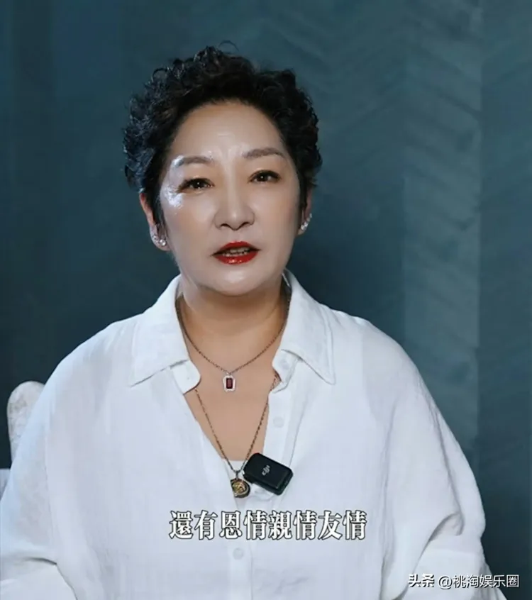 因《天龙八部》康敏走红，61岁雪梨曾只剩20元，端盘子也不靠子女