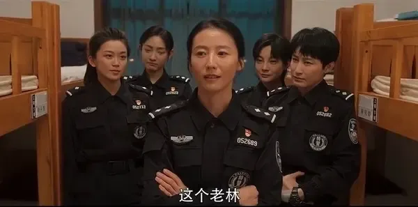 女巡特警之蜂鸟突击队第11集剧照