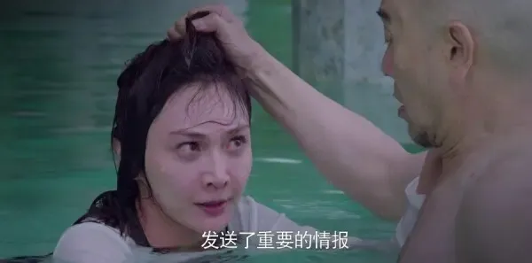 真爱的谎言之破冰者 第19集:靳远配合警方查内鬼 坤叔拷问逗逗少阳剧照