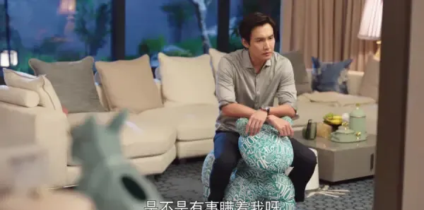 闪耀的她 第27集：景知秋重回娱乐圈剧照