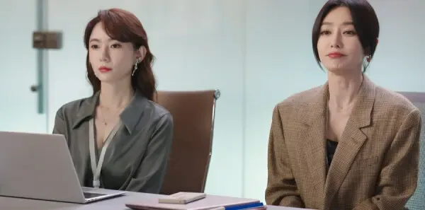 闪耀的她 第2集：同事故意陷害管文剧照